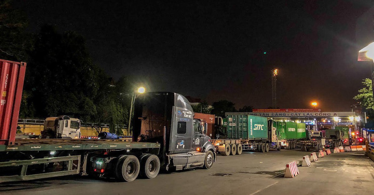 Ùn tắc ở cảng Cát Lái - Phú Hữu: TP.HCM điều phối sản lượng hàng hóa để phù hợp năng lực hạ tầng