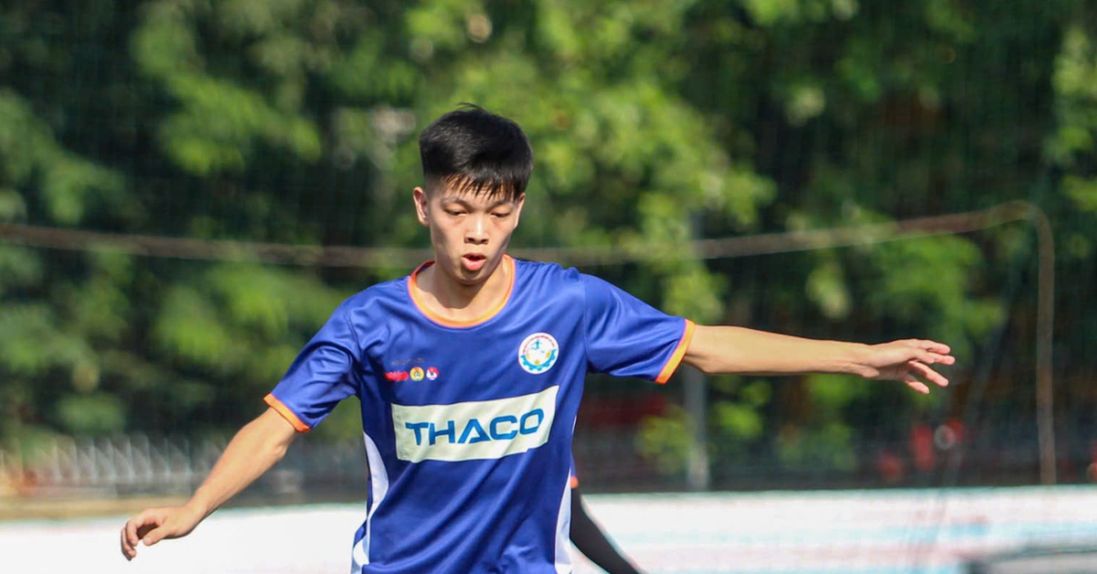 Giải bóng đá công nhân, viên chức Việt Nam 2025: Đại diện thủ đô 'chạy đà' hứng khởi