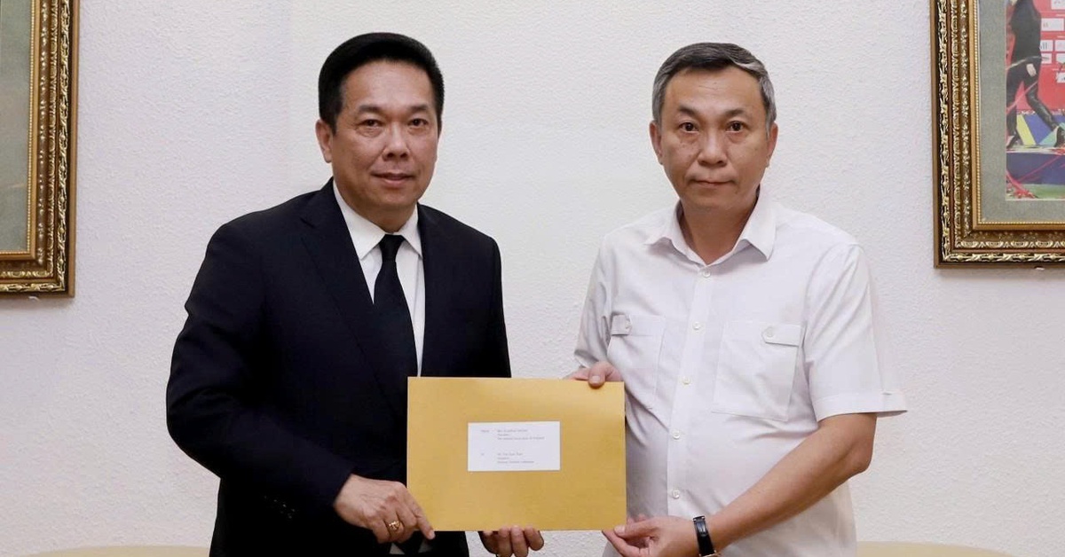 Đại diện Liên đoàn Bóng đá Thái Lan sang Việt Nam xin lỗi vụ nhầm quốc kỳ