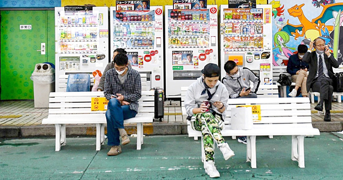 "Làn sóng" siết người trẻ dùng smartphone từ châu Á đến châu Âu