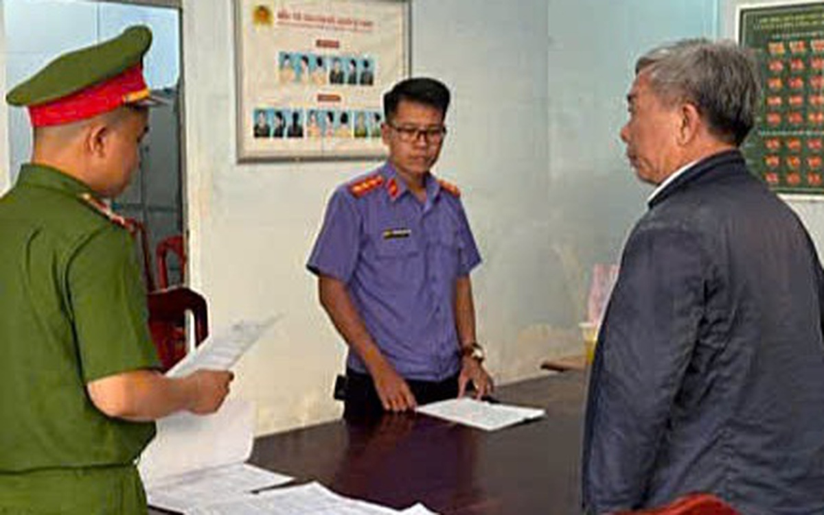 Cựu giám đốc Bệnh viện Đa khoa Bình Thuận bị khởi tố, bắt tạm giam