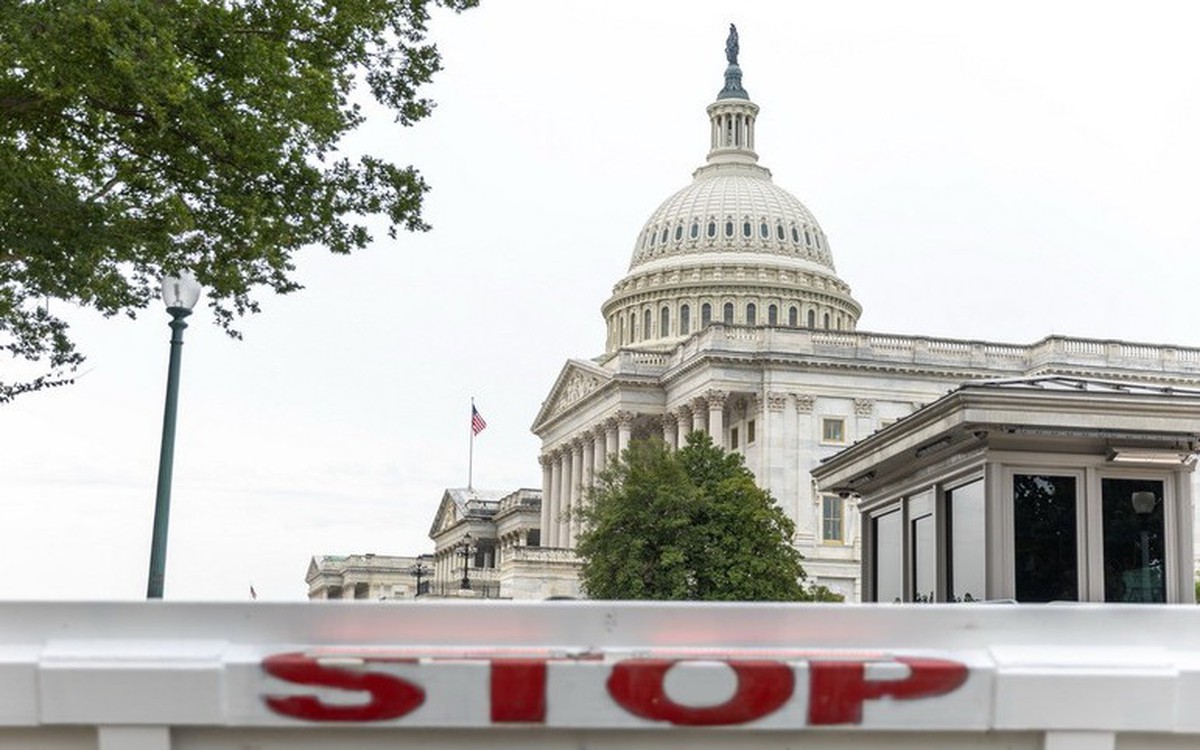 Chính phủ Mỹ đóng cửa, niềm tin vơi dần