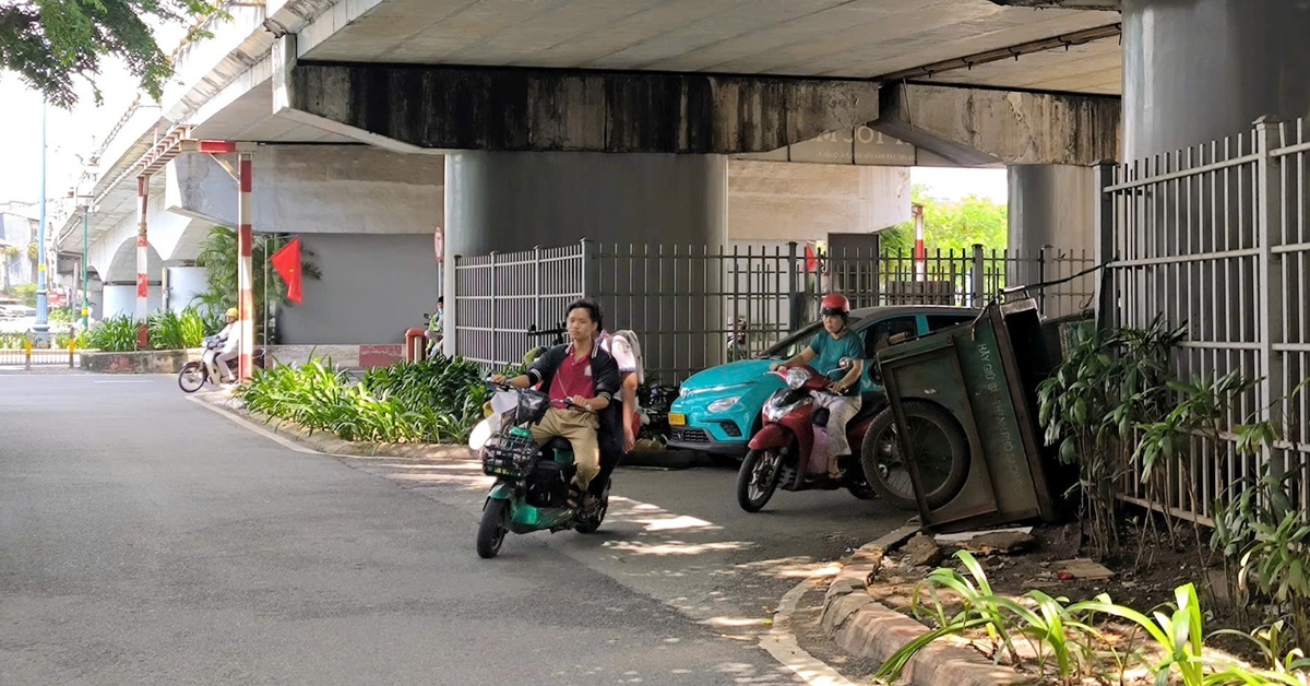TP.HCM chỉ đạo xử lý nghiêm các bãi giữ xe trái phép dưới gầm cầu
