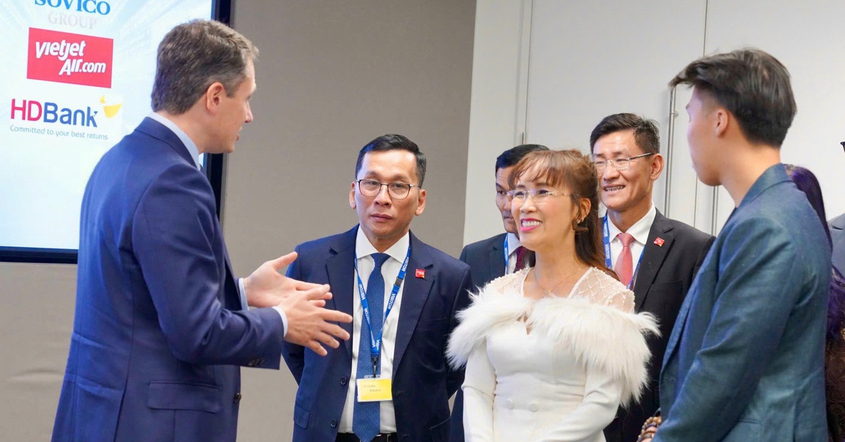 Lãnh đạo HDBank thăm Sàn giao dịch chứng khoán London