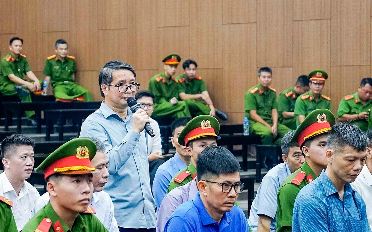 Ông Phạm Thái Hà, cựu trợ lý của cựu chủ tịch Quốc hội, cùng 16 người kháng cáo xin giảm nhẹ