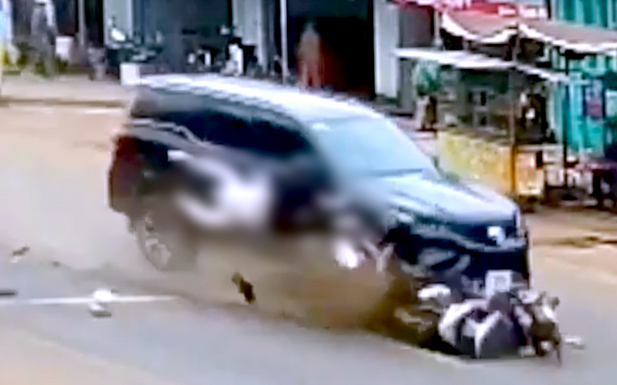 Tài xế lái ô tô ra đầu thú sau khi tông chết người, trốn vào rẫy cà phê