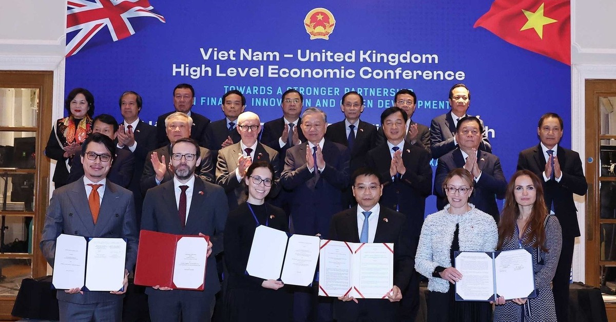 Việt - Anh tăng cường hợp tác năng lượng sạch và tài chính xanh