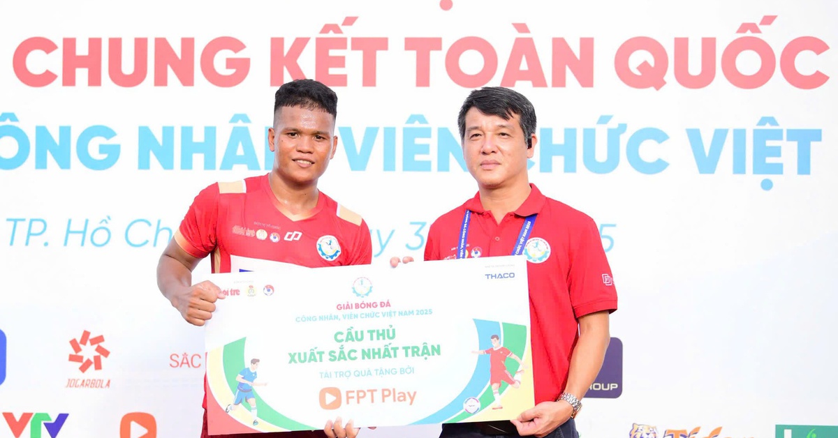 VĐV điền kinh lập siêu phẩm ở Giải bóng đá công nhân, viên chức Việt Nam 2025