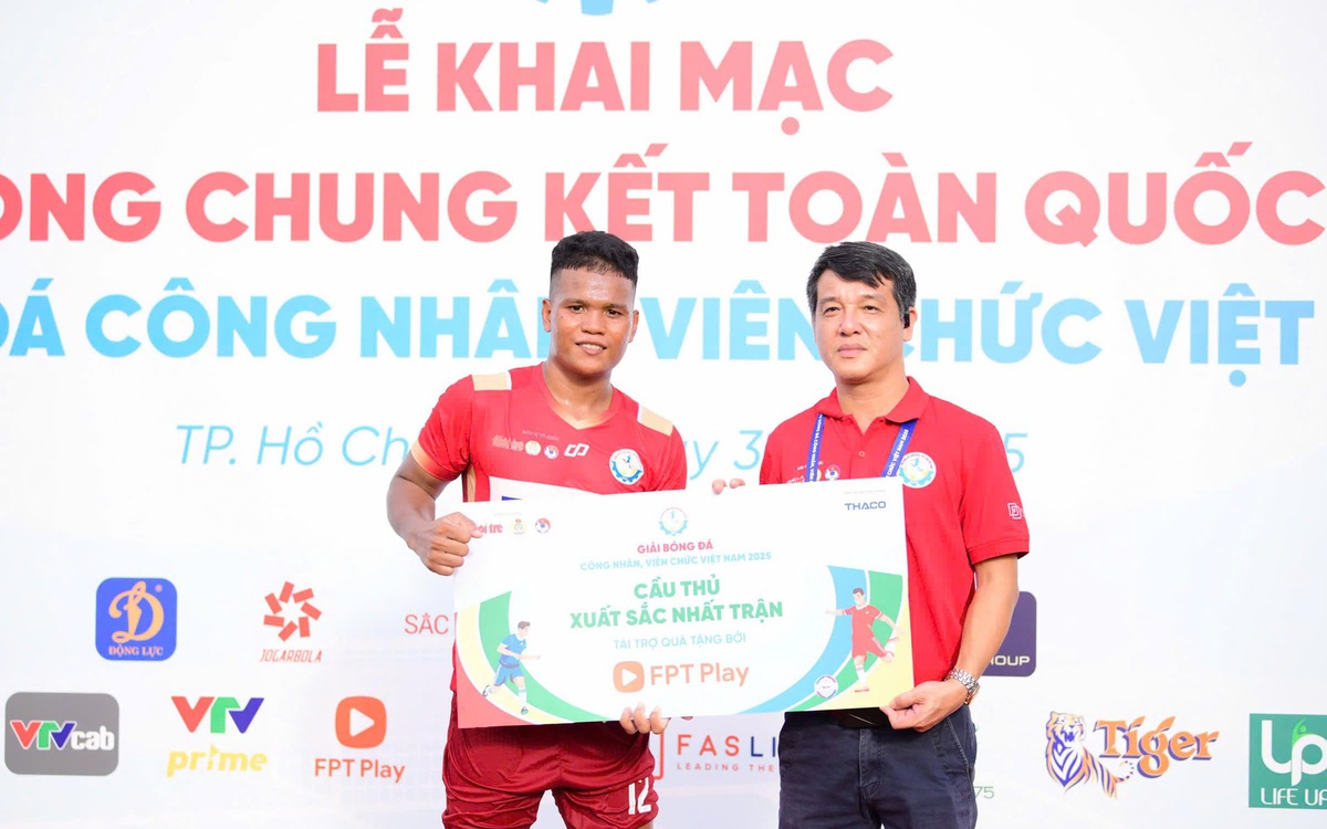 VĐV điền kinh lập siêu phẩm ở Giải bóng đá công nhân, viên chức Việt Nam 2025