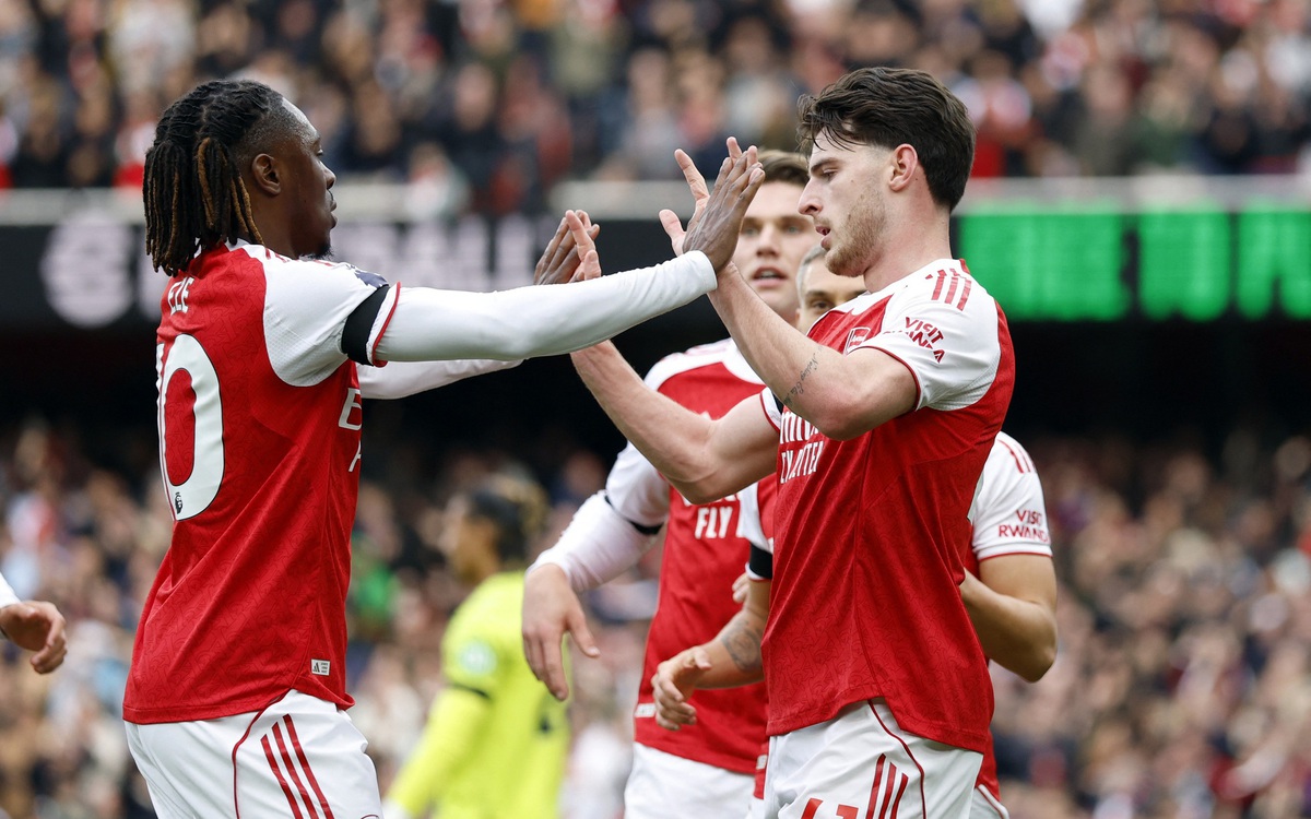 Dẫn đầu Premier League nhưng Arsenal vẫn lo sốt vó vì Odegaard và Declan Rice chấn thương