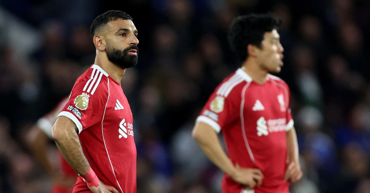 Liverpool đến sân Chelsea và thua trận thứ 3 liên tiếp, mất ngôi đầu Premier League