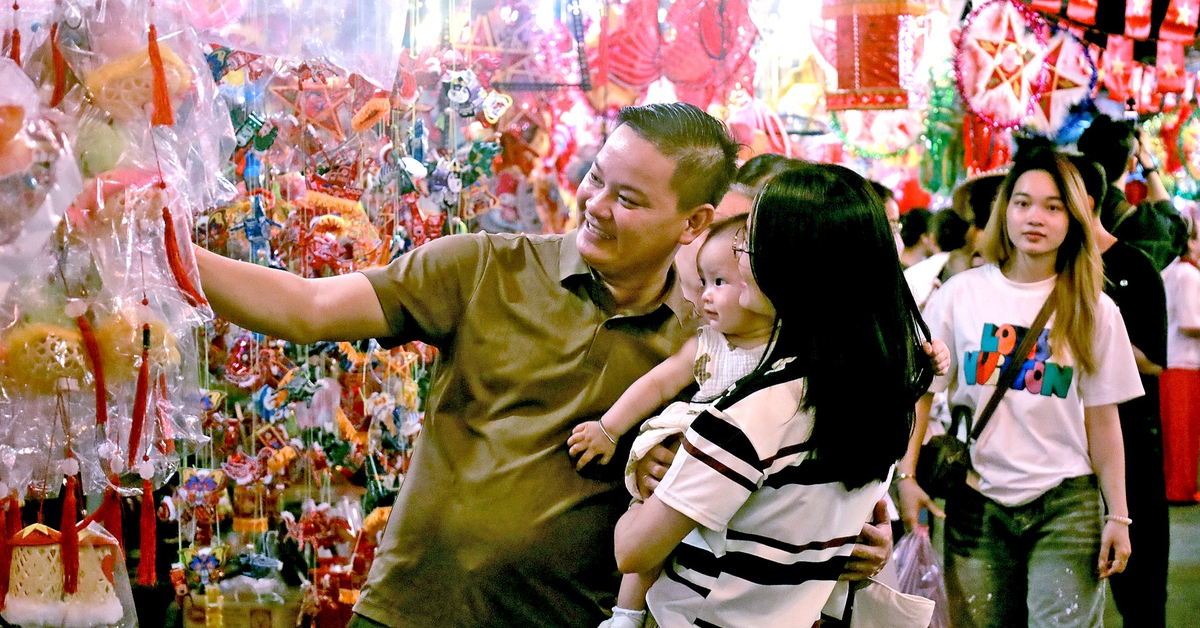 Tết Trung thu nay bánh matcha, tiramisu đủ loại nhưng thiếu đèn ông sao, thiếu ký ức sum vầy