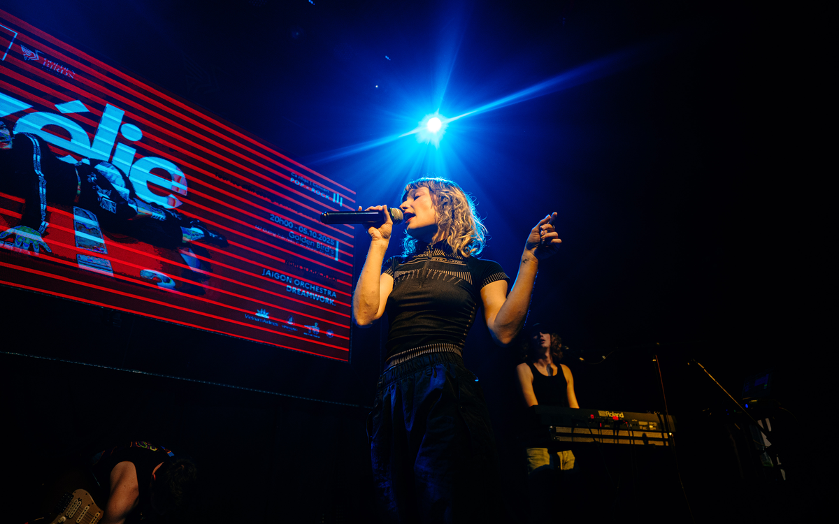 Ca sĩ trẻ Zélie và hành trình kết nối Việt - Pháp bằng âm nhạc