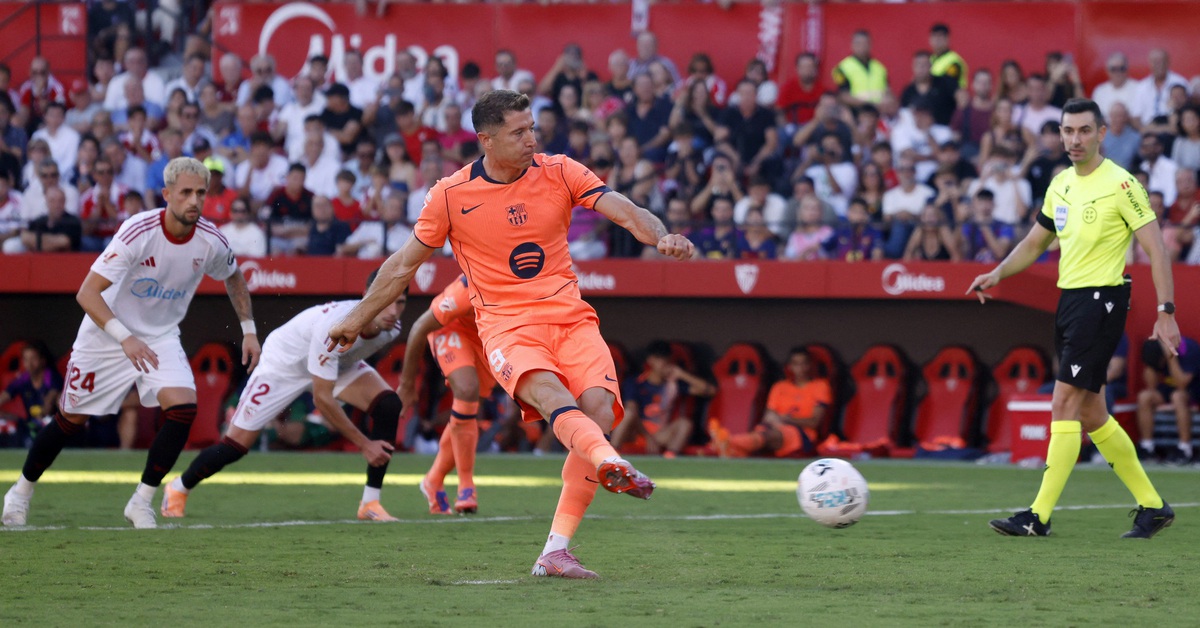 Lewandowski đá hỏng phạt đền, Barca nhận thất bại nặng nề nhất mùa này