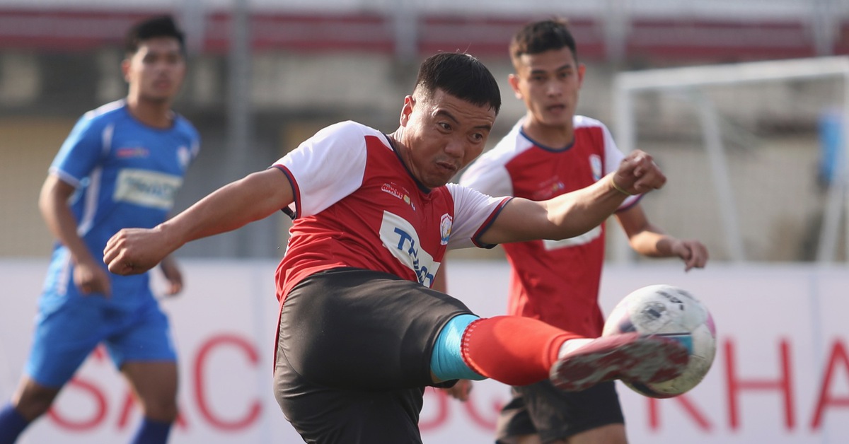 'Mưa thưởng nóng' ở Giải bóng đá công nhân, viên chức Việt Nam 2025