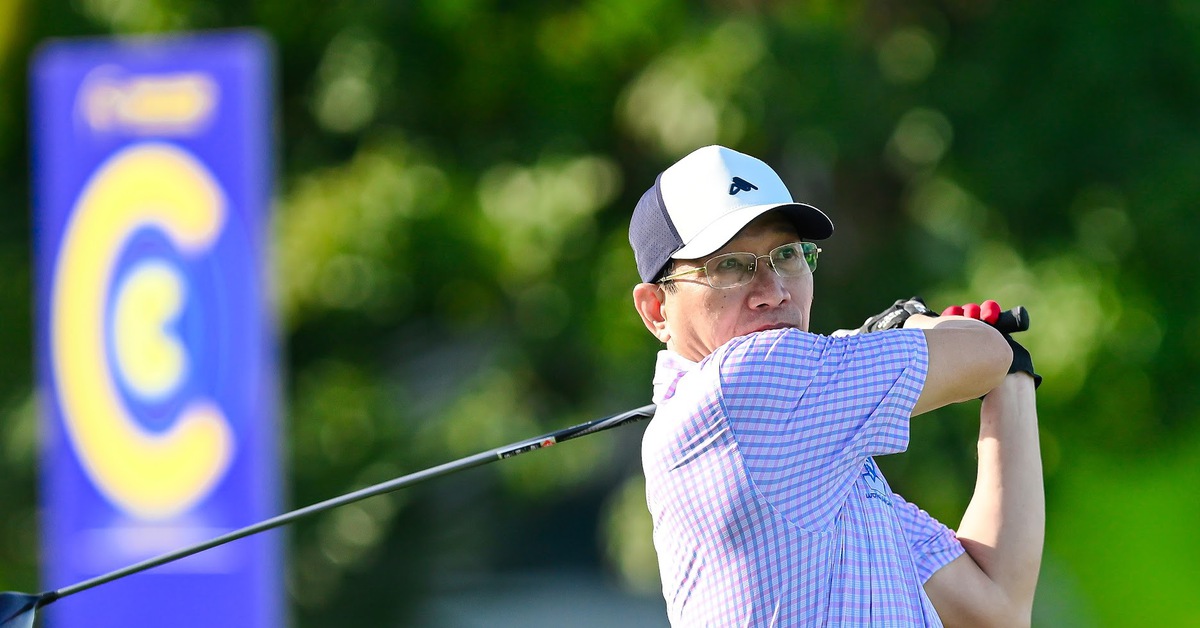 Giải golf quyên góp 200 triệu đồng cho quỹ 'Ươm mầm tài năng kinh doanh'