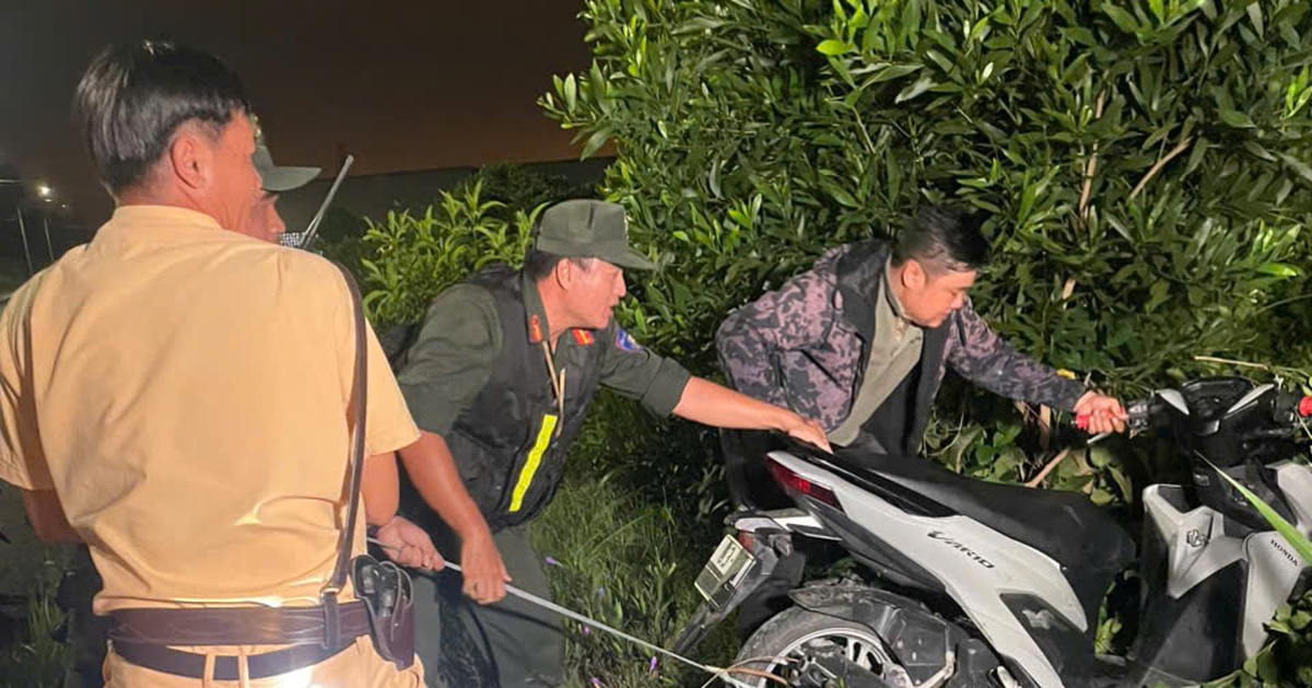 Nhóm 'quái xế' bỏ chạy tán loạn khi gặp cảnh sát giao thông, 2 người dương tính ma túy