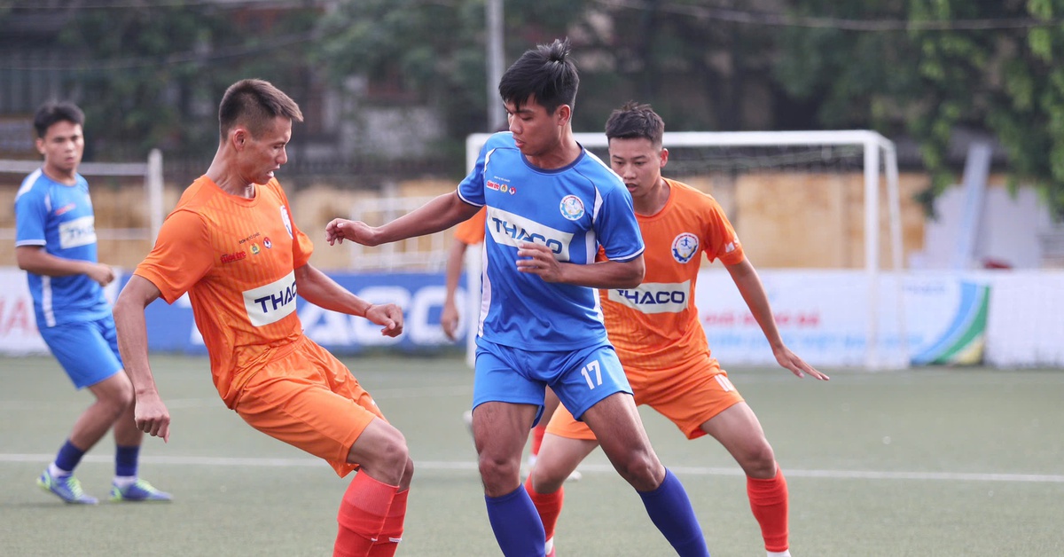 Chung kết Giải bóng đá công nhân, viên chức miền Bắc: Công an đấu Ngân hàng