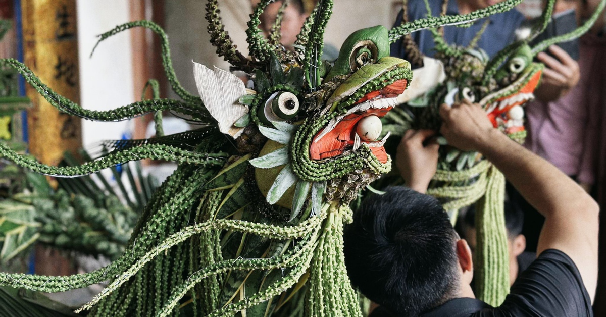 Cây cỏ hóa kiệu rồng uy nghiêm đón Trung thu ở Hà Nội