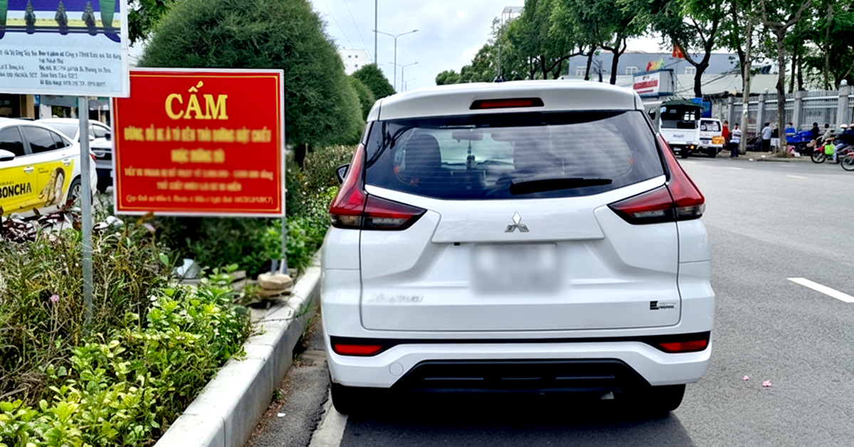 Bạn đọc gợi ý cách 'trị' người đậu xe chắn ngay cửa nhà người khác còn ngang ngược, thách thức