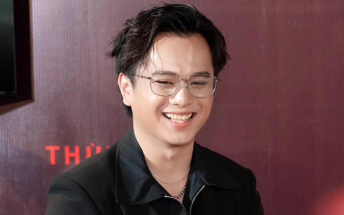 Nhạc sĩ gen Z xinh trai, mang trong mình một linh hồn già