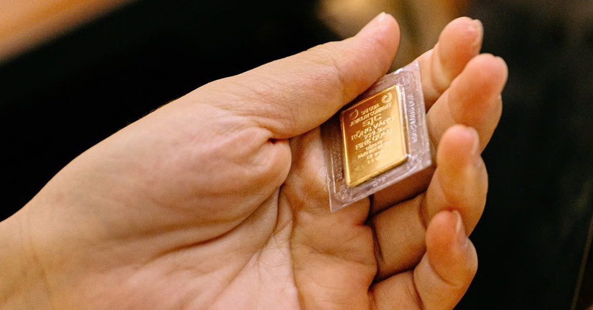 Giá vàng miếng SJC chạm mốc 140,6 triệu đồng/lượng