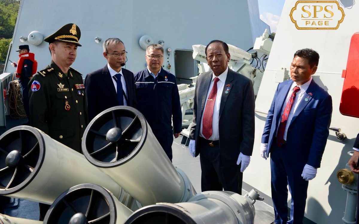 Trung Quốc đóng xong tàu chiến cho Campuchia