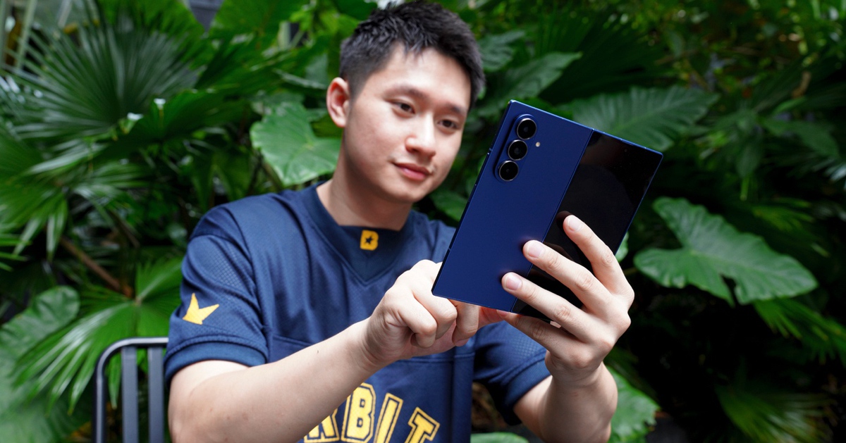 Galaxy AI và Gemini Live giúp Gen Z đổi mới tư duy tìm việc