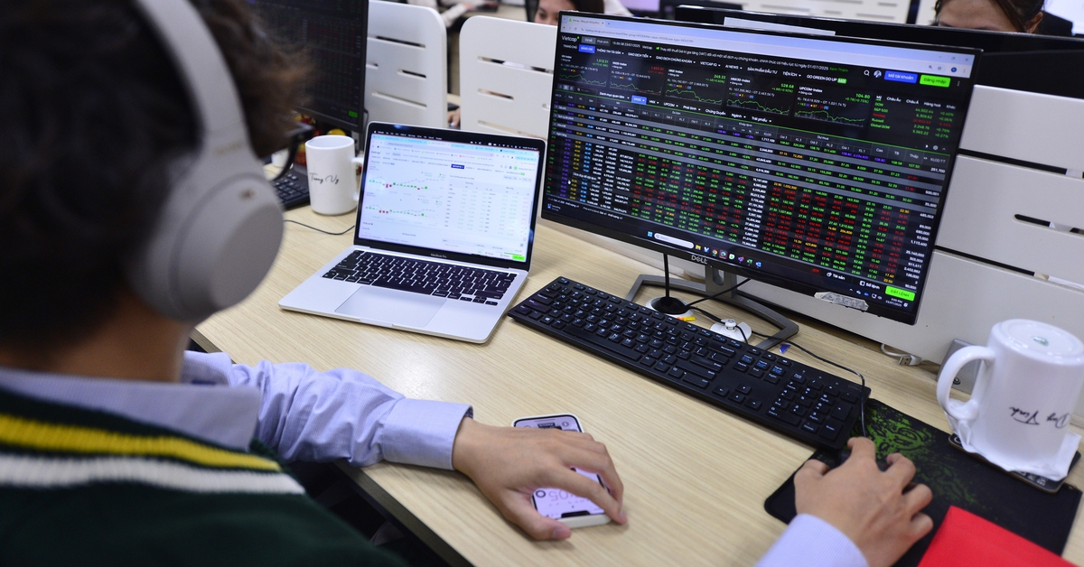 Vì sao Việt Nam được nâng hạng, nhưng vẫn còn kỳ rà soát tháng 3 năm sau?