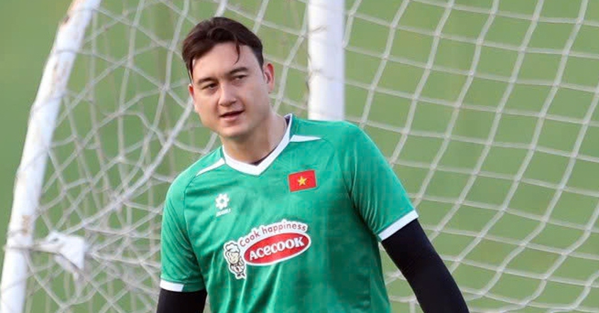 Ông Kim dùng thủ môn nào đấu Nepal?