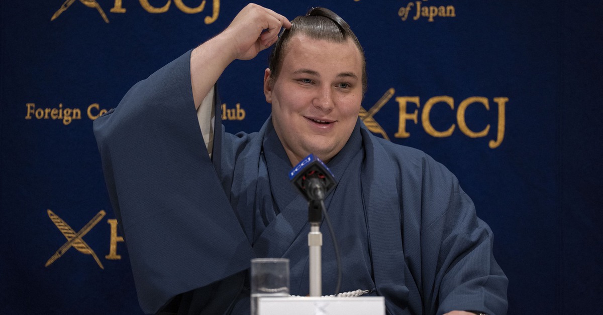 Võ sĩ trẻ Ukraine tạo 'địa chấn' tại làng sumo Nhật Bản