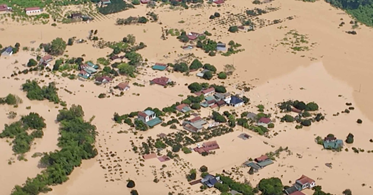 Toàn cảnh hàng ngàn ngôi nhà bị nhấn chìm trong cơn lũ lịch sử ở Lạng Sơn