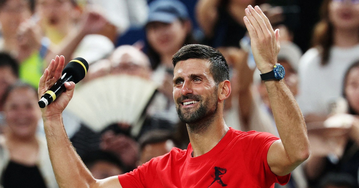 Vào bán kết Thượng Hải Masters, Djokovic thừa nhận 'đang cố gắng sống sót'