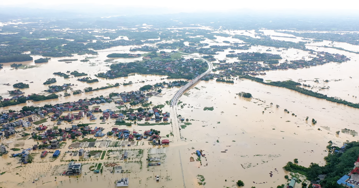Thiên tai gây thiệt hại 35.000 tỉ đồng, chưa kể hàng chục nghìn tỉ đồng sửa ô tô sau lũ