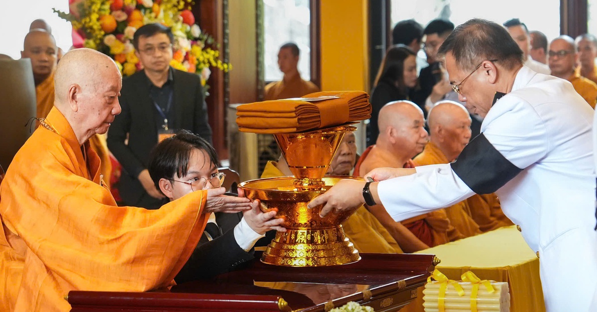 Trang trọng lễ dâng y Kathina Hoàng gia Thái Lan tại Việt Nam Quốc Tự