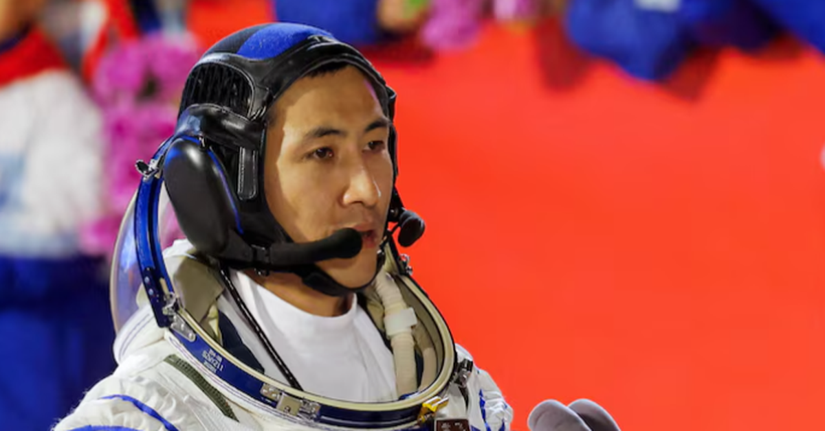 Trung Quốc đưa phi hành gia trẻ nhất lên Trạm Thiên Cung