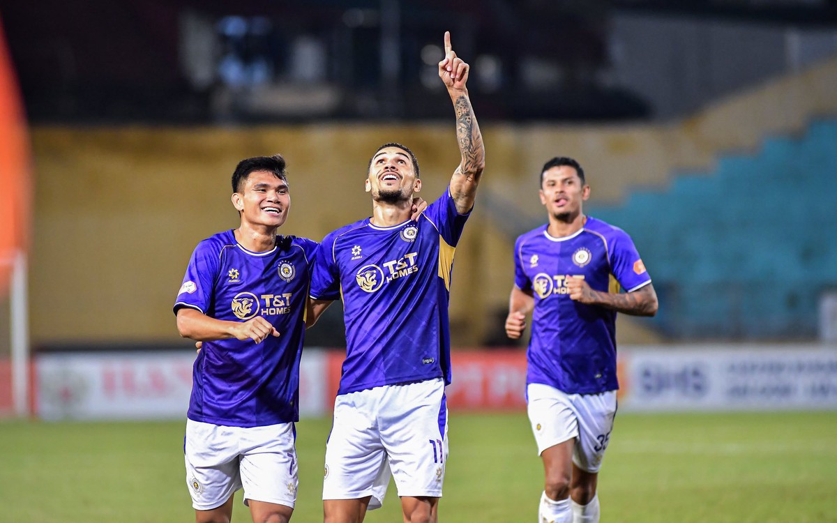 Nam Định đấu Hà Nội (Hiệp 1): 0-0