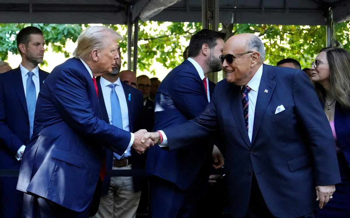 Ông Trump ân xá hàng loạt đồng minh vụ cáo buộc lật ngược kết quả bầu cử 2020