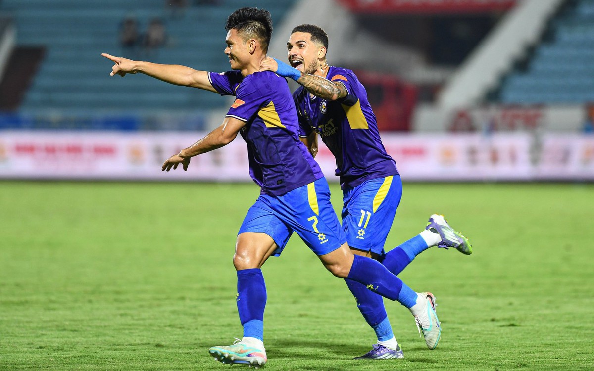 Video: SVĐ Thiên Trường ngỡ ngàng trước cú vô lê của Xuân Mạnh