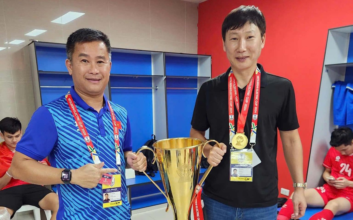 HLV U22 Việt Nam: 'Thiếu người không phải trở ngại'