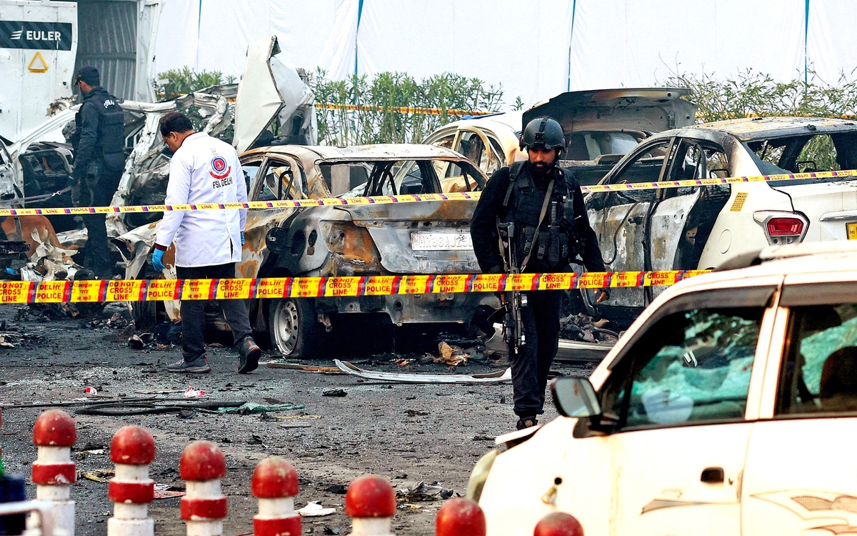 Ấn Độ báo động toàn quốc sau vụ nổ lớn ở thủ đô khiến 10 người chết