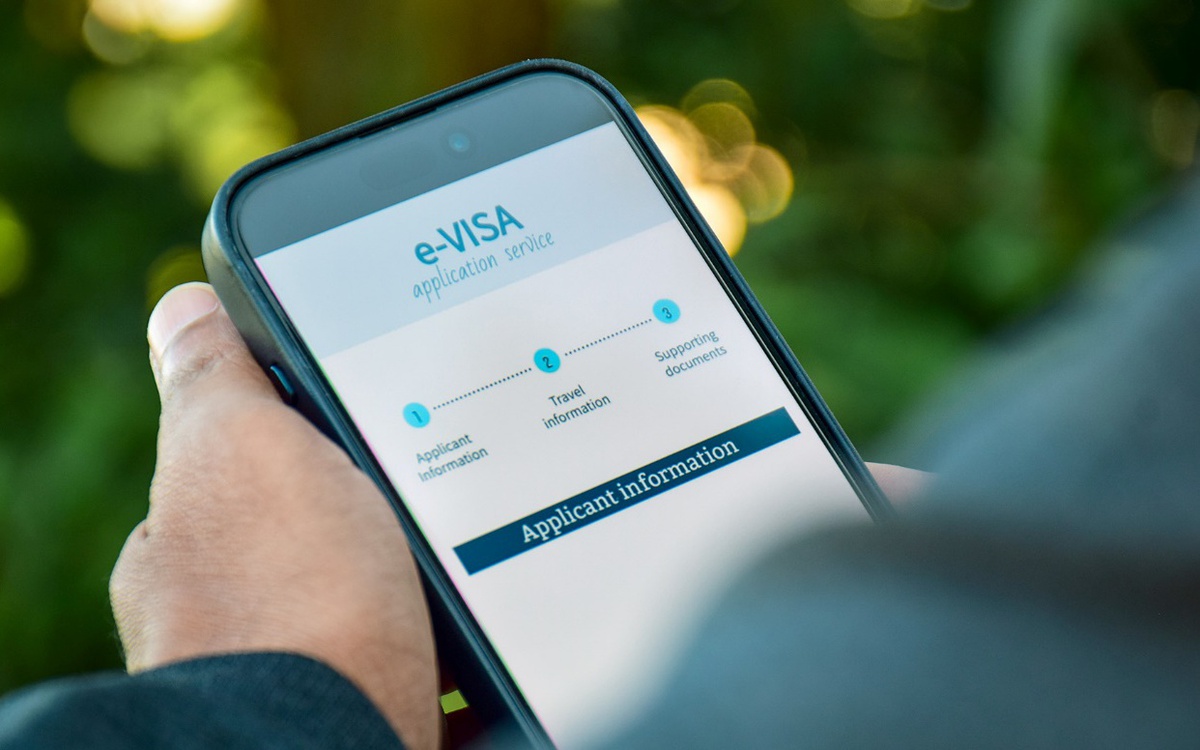 Sự cố eVisa khiến hàng nghìn người không thể làm việc hoặc rời khỏi Anh