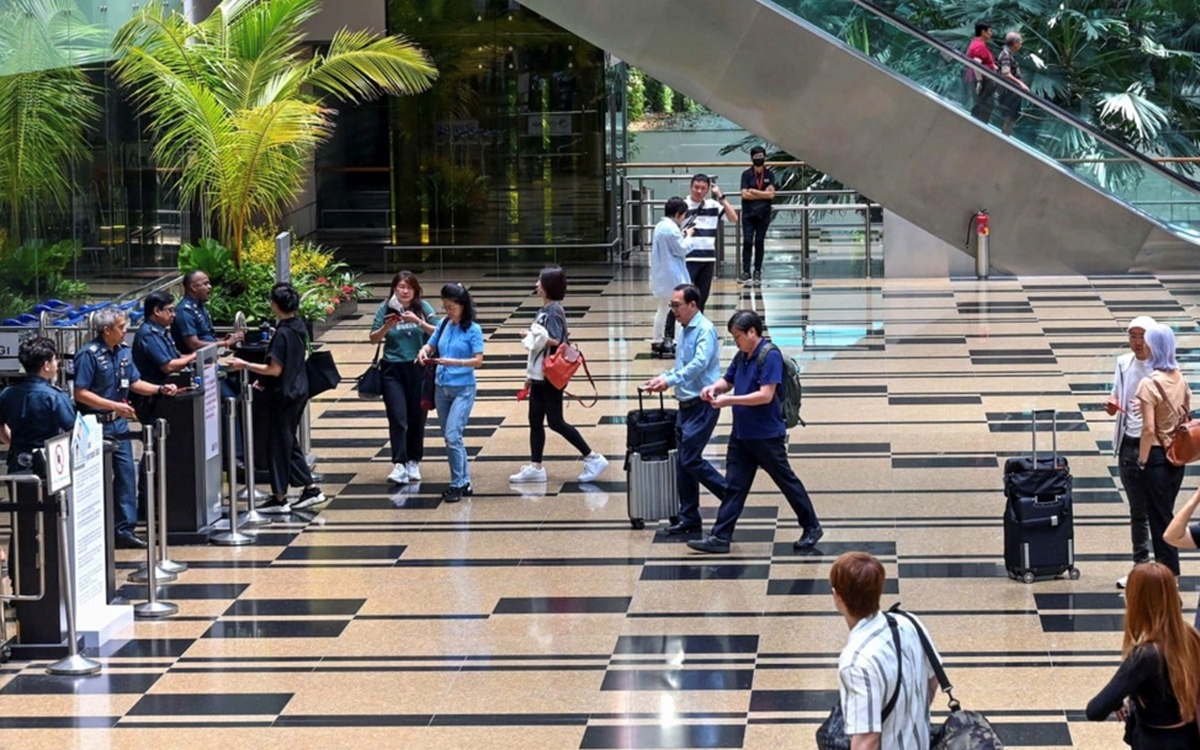 Bay từ Singapore sẽ phải trả thêm phí 'nhiên liệu xanh'