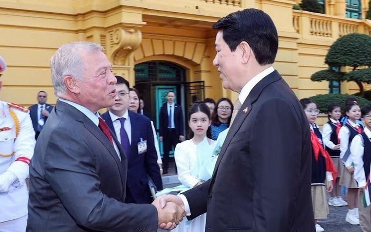 Chủ tịch nước Lương Cường đón và hội đàm với Quốc vương Jordan