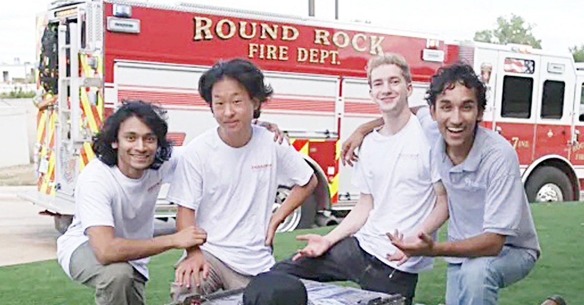 Chế tạo robot xông vào đám cháy thay lính cứu hỏa