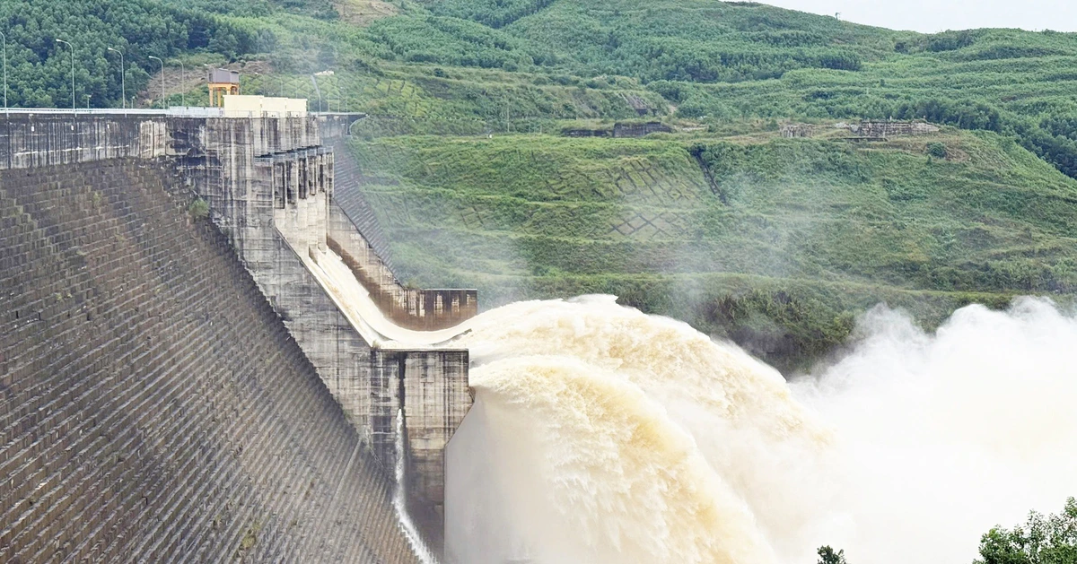 Diễn biến trái quy luật khiến điện dư thừa, đồng loạt giảm cả thủy điện, điện gió, điện than