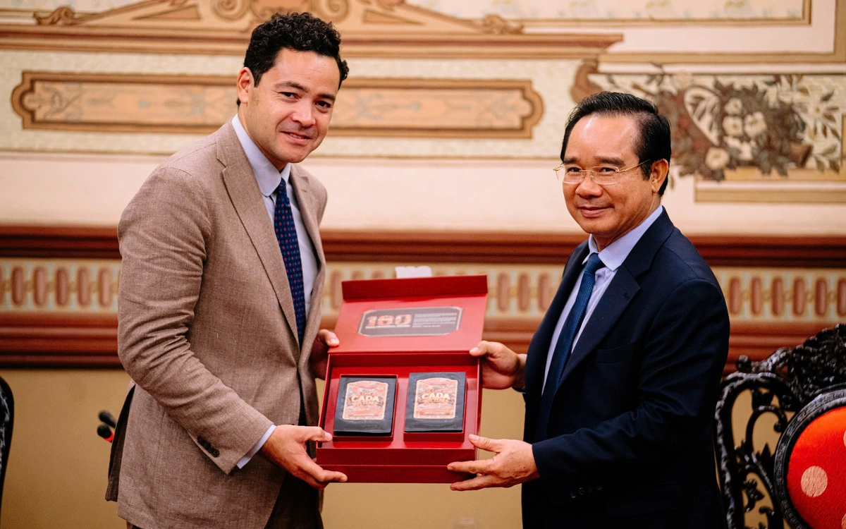 TP.HCM mời gọi Pháp tham gia dự án đường sắt và trung tâm tài chính