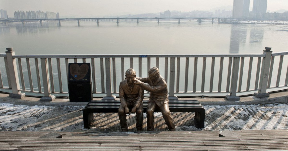 Thí sinh mất tích ngay ngày thi đại học, cảnh sát Hàn Quốc vất vả tìm trên sông Hàn