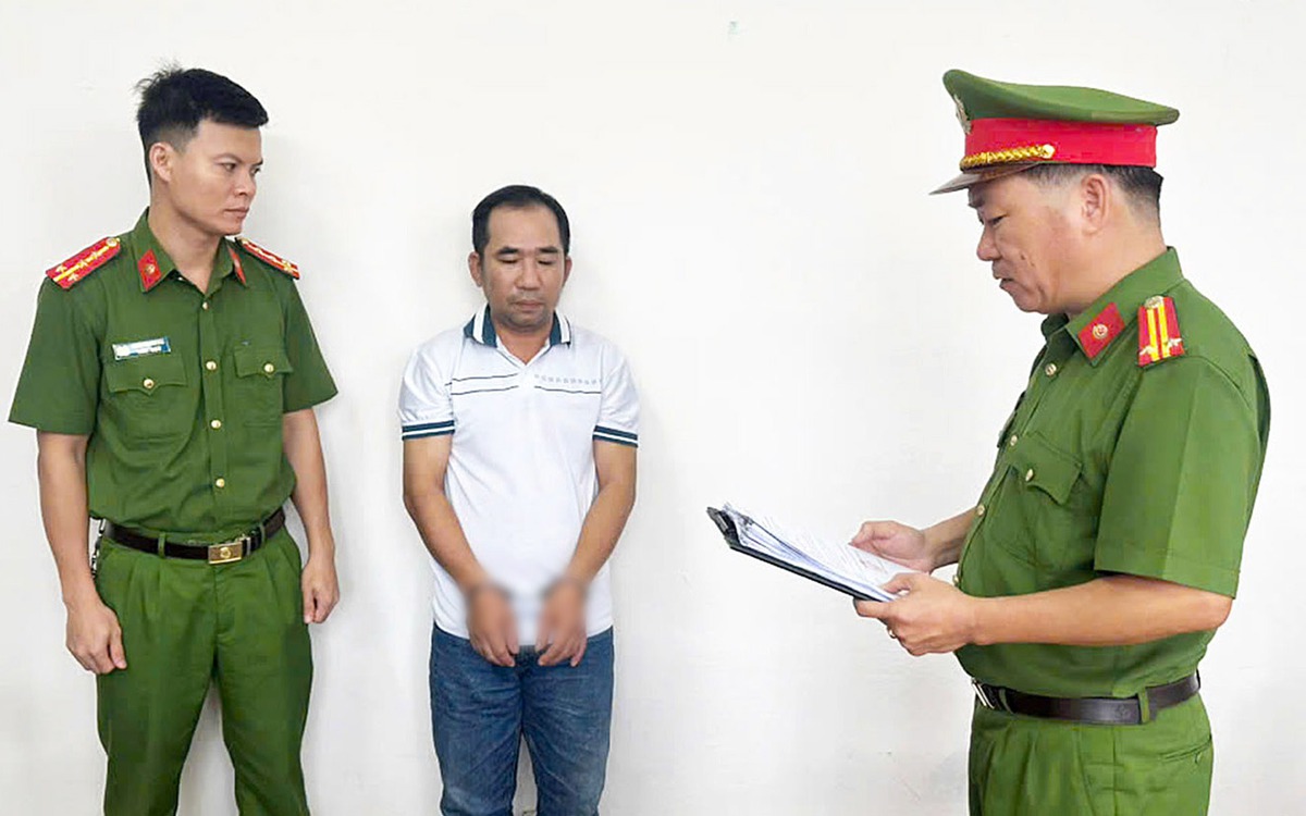 Lấy dao đâm bạn nhậu vì trêu ghẹo chủ quán