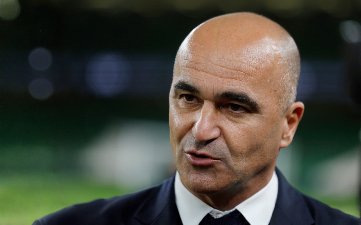 HLV Bồ Đào Nha nói gì về chiếc thẻ đỏ của Ronaldo?